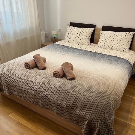 Top Center Apartment In Veliko Tărnovo Esterno foto